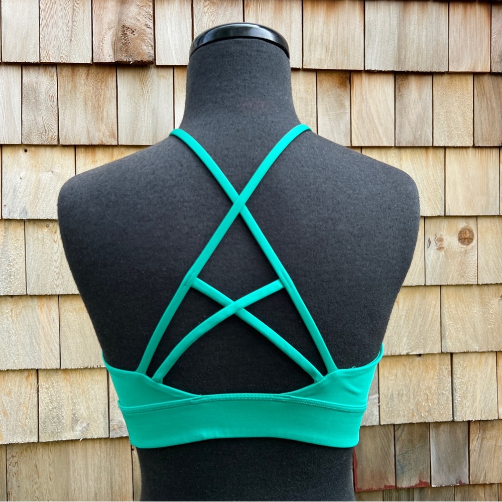 Nike Indy Rainbow Ladder Light-Support Padded High-Neck Sports Bra in Green, S - Picture 9 of 10